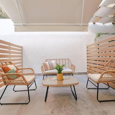 Small And Cozy Studio Athena Bagian luar foto