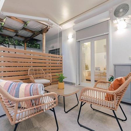 Small And Cozy Studio Athena Bagian luar foto