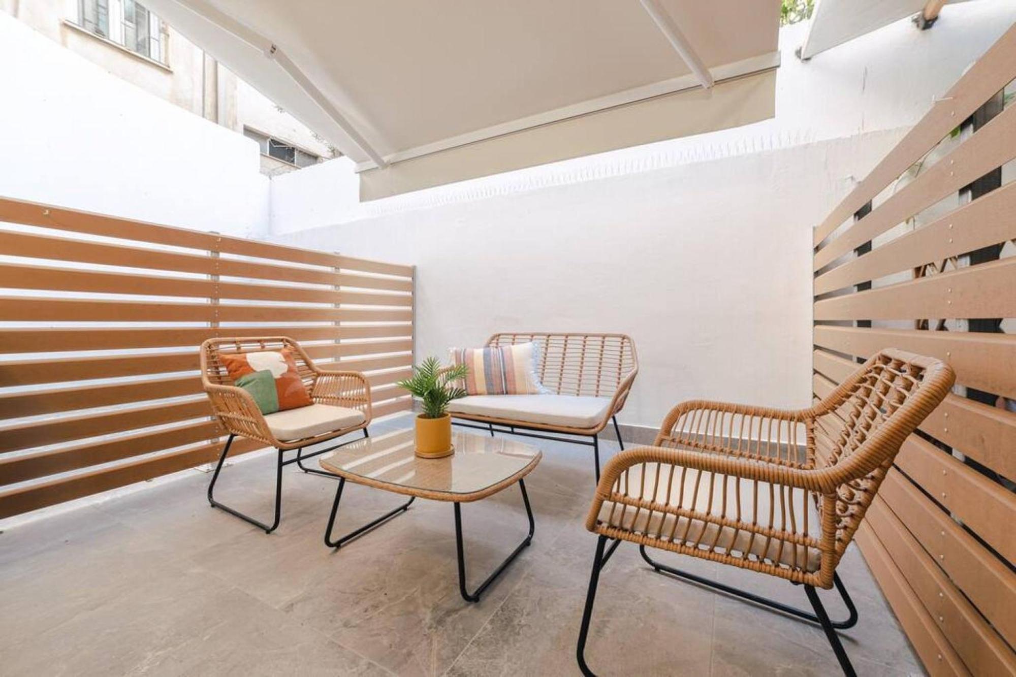 Small And Cozy Studio Athena Bagian luar foto